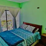 Hermosa Y Moderna Casa Vacacional